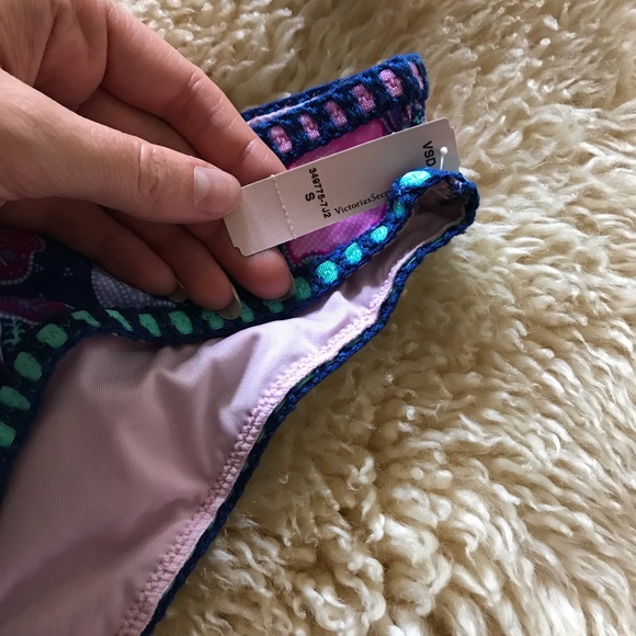 NWOT Victoria's Secret bikini set - Picture 3 of 5